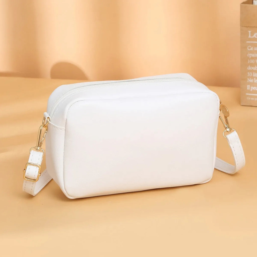 Solid colour women's PU shoulder bag with three-dimensional pockets in urban simplicity style