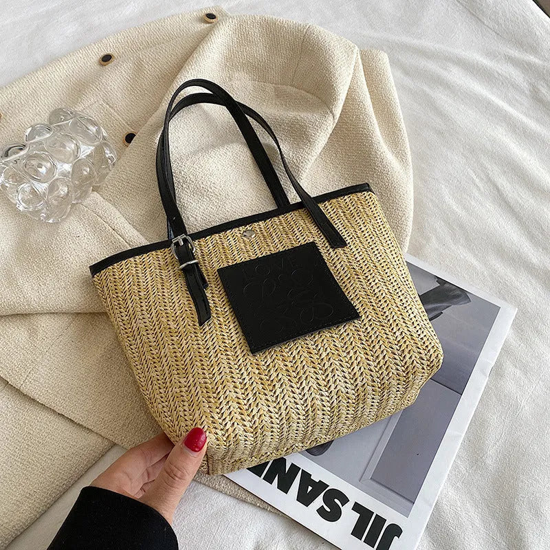 Straw woven women's shoulder bag in European retro style with three-dimensional pockets