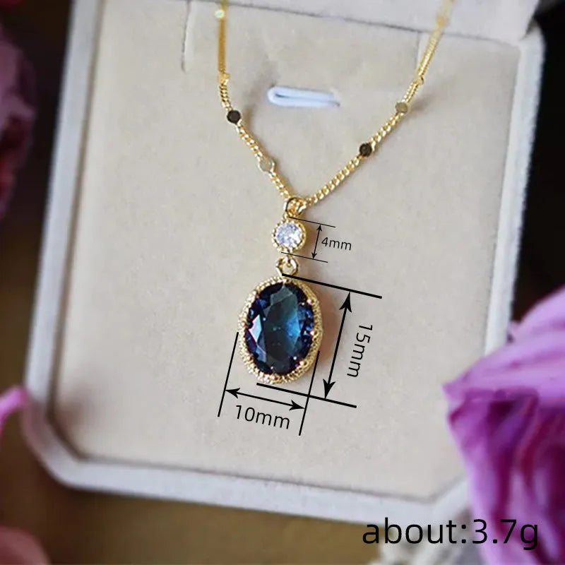 French retro gold necklace with geometric pendant on adjustable chain