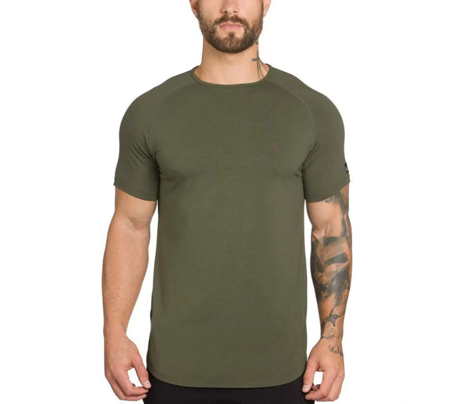 Men's plain gym shirt in cotton-spandex blend showing colour options and size range for fitness wear