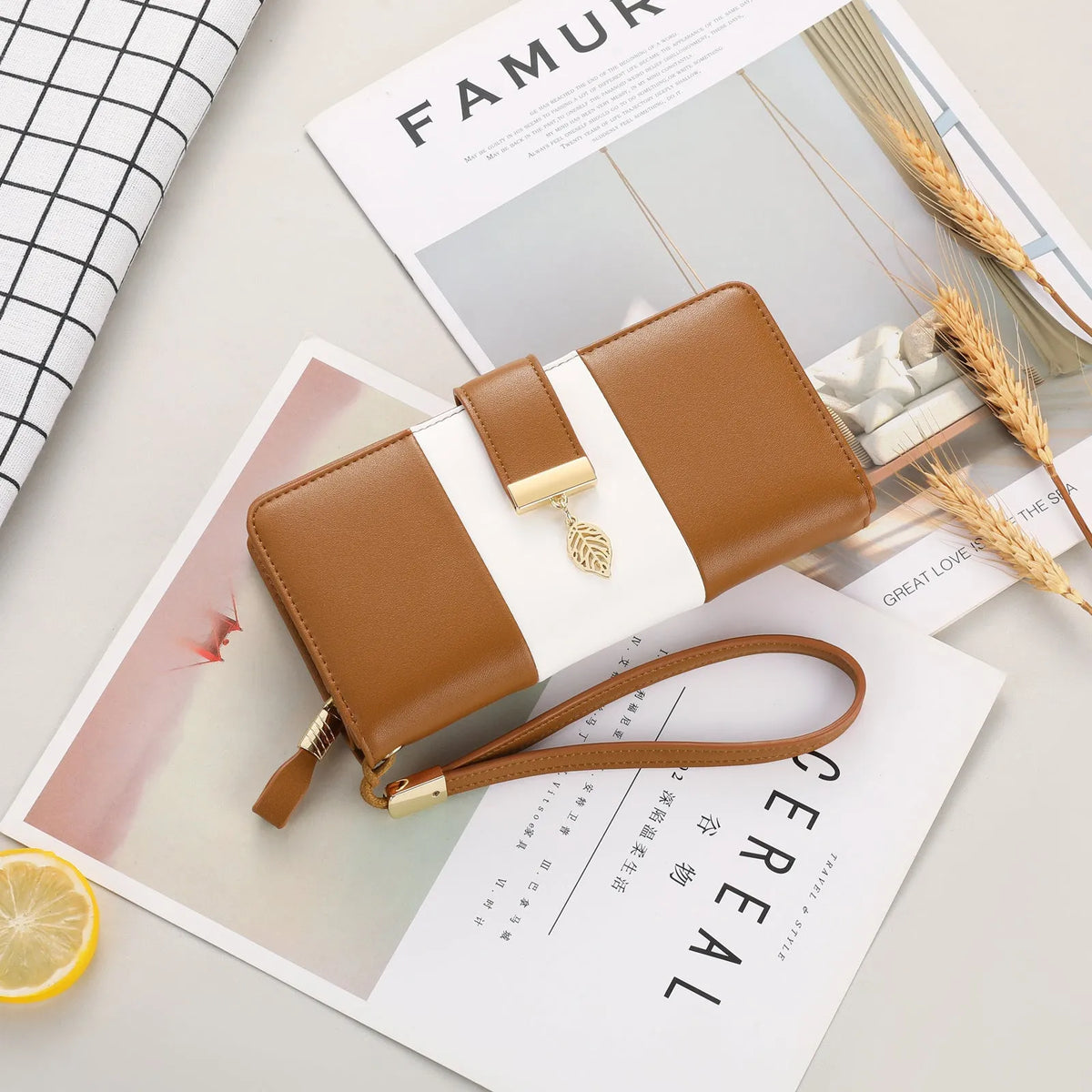 Anti theft clutch handbag with lock opening in PU leather, showing interior organisation and colour options