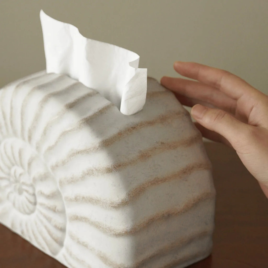 Resin conch tissue box decoration in conch ramble colour with modern simplicity design and plastic insert