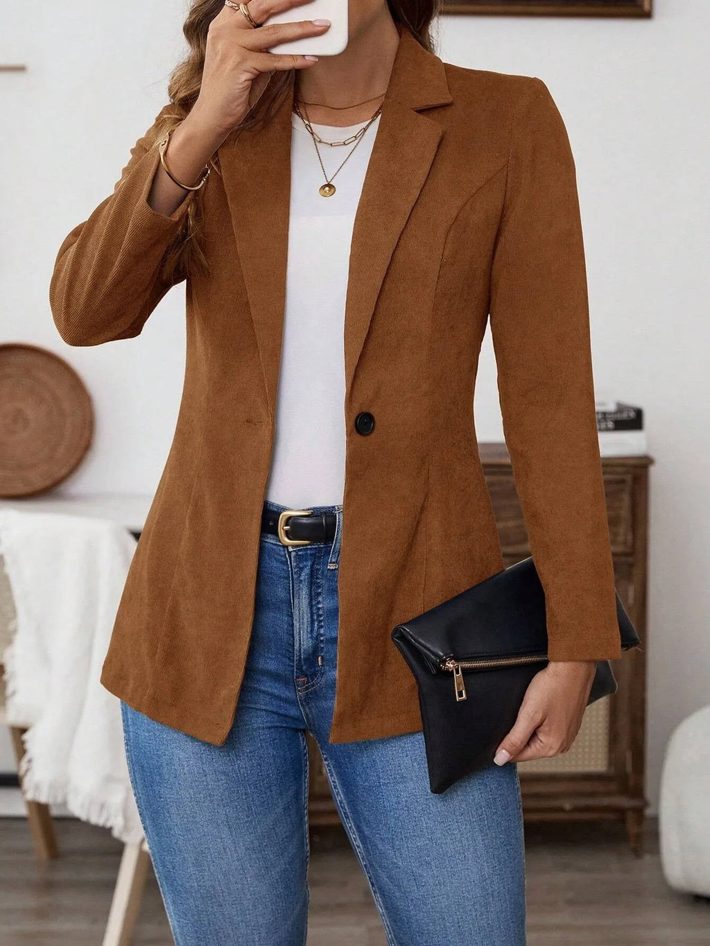 Brown men's single-breasted leisure suit coat with long sleeves available in sizes S M L XL