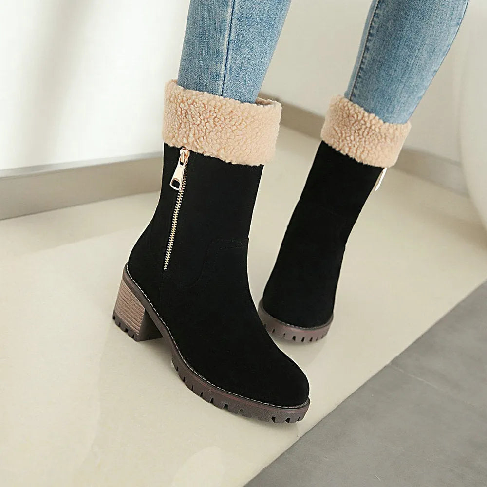Snow boots with plush lining and rubber insole in winter colours