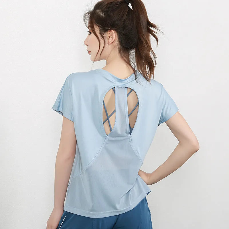 Women's polyester short sleeve sports t-shirt for yoga and running in various colours