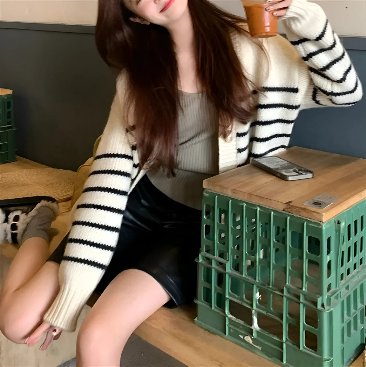 Collar button cardigan with 3D pattern in autumn colours, Japanese Korean casual style