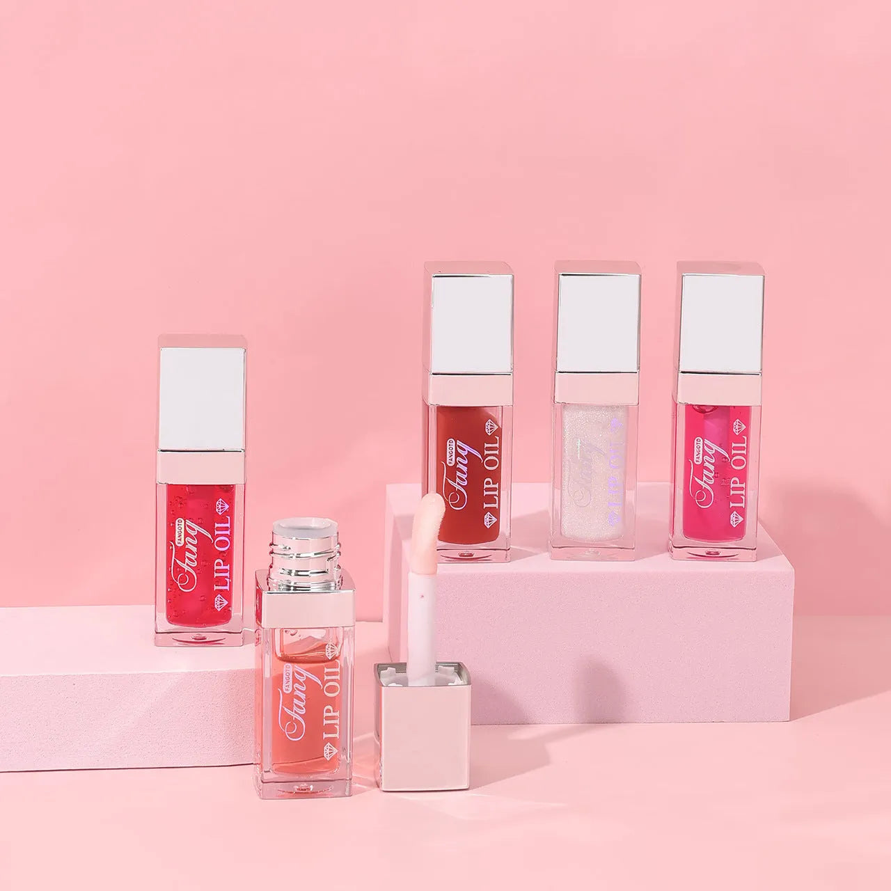 Bright lip gloss mint lipstick in five colour options with moisturising and repairing effects.