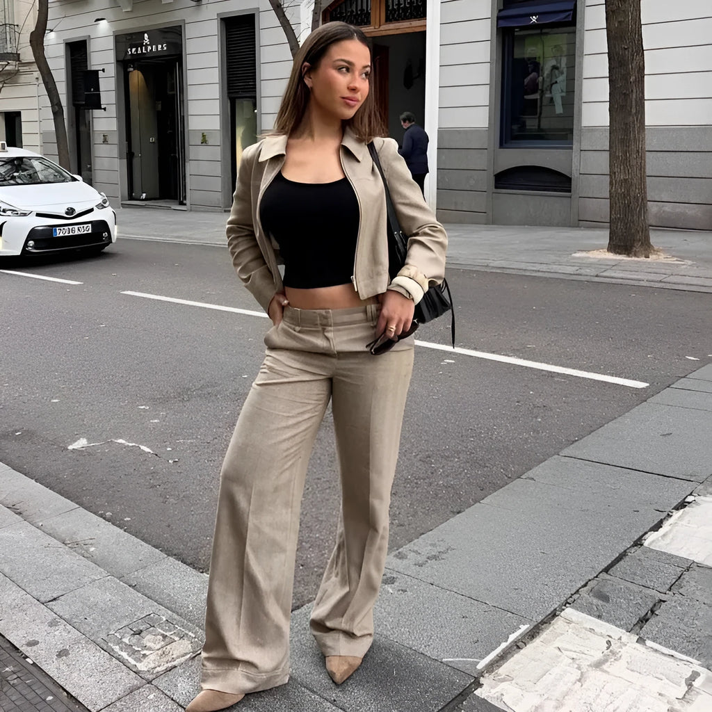 Women's two-piece suit set with 3D herringbone pattern, jacket and trousers