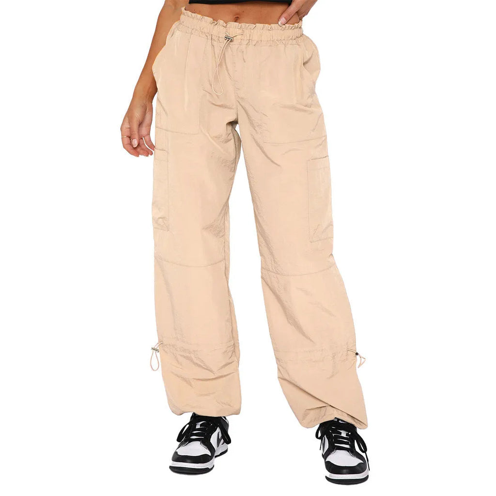 Men's straight leg cargo trousers with multiple pockets in loose fit polyester fabric