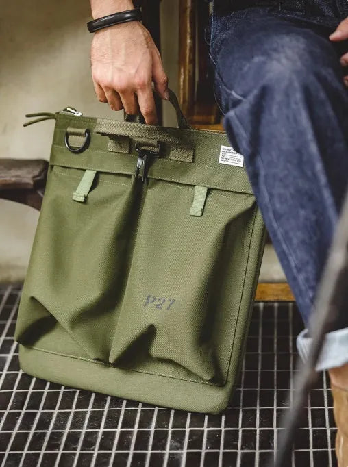 Marden Tooling Helmet retro canvas messenger bag for 15-inch laptops in charcoal black colour.