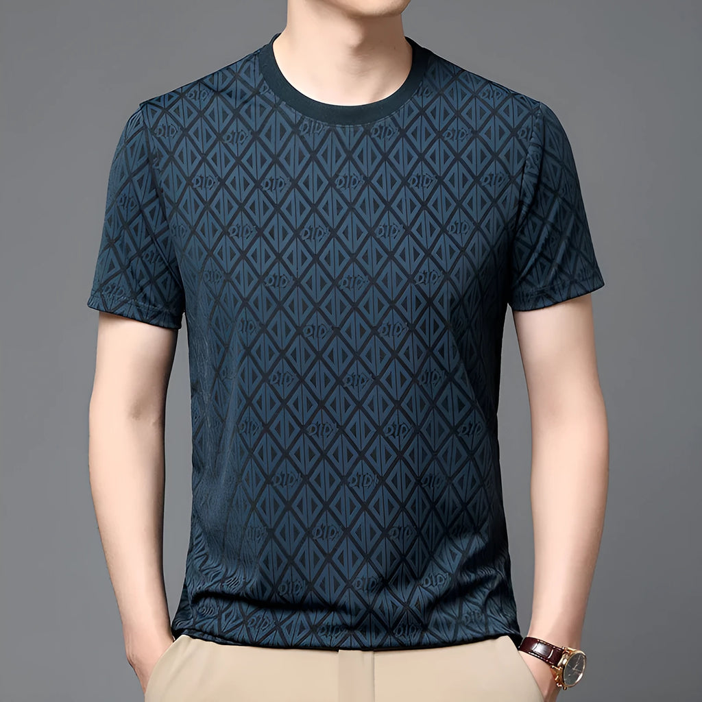 Man wearing a loose-fit solid colour ice silk short sleeve t-shirt with a round neck.