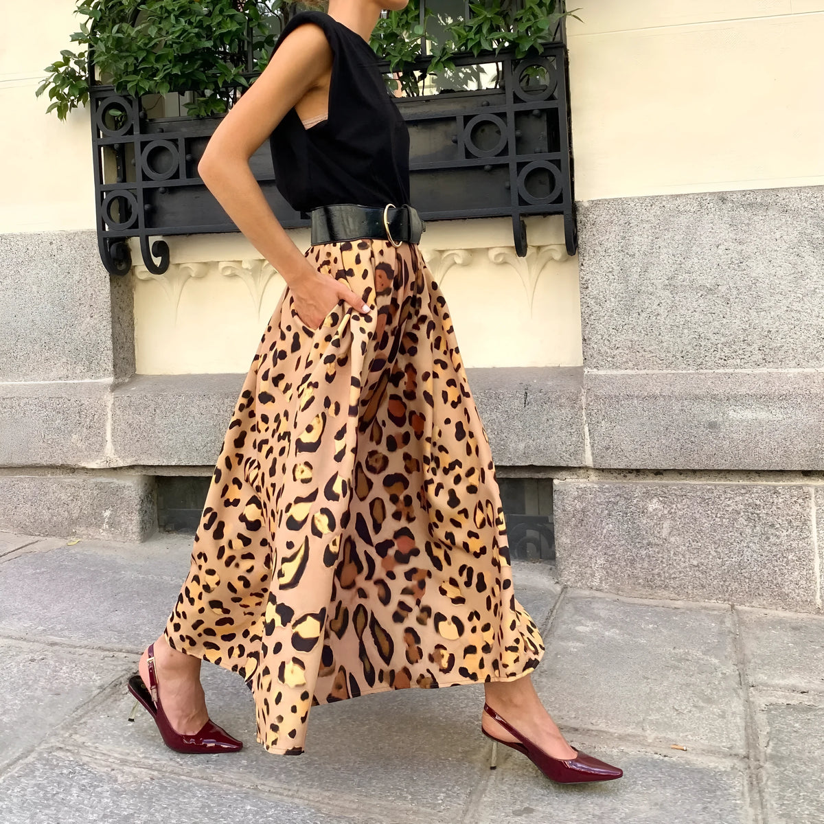 Brown leopard print women's A-line long skirt with big hem design