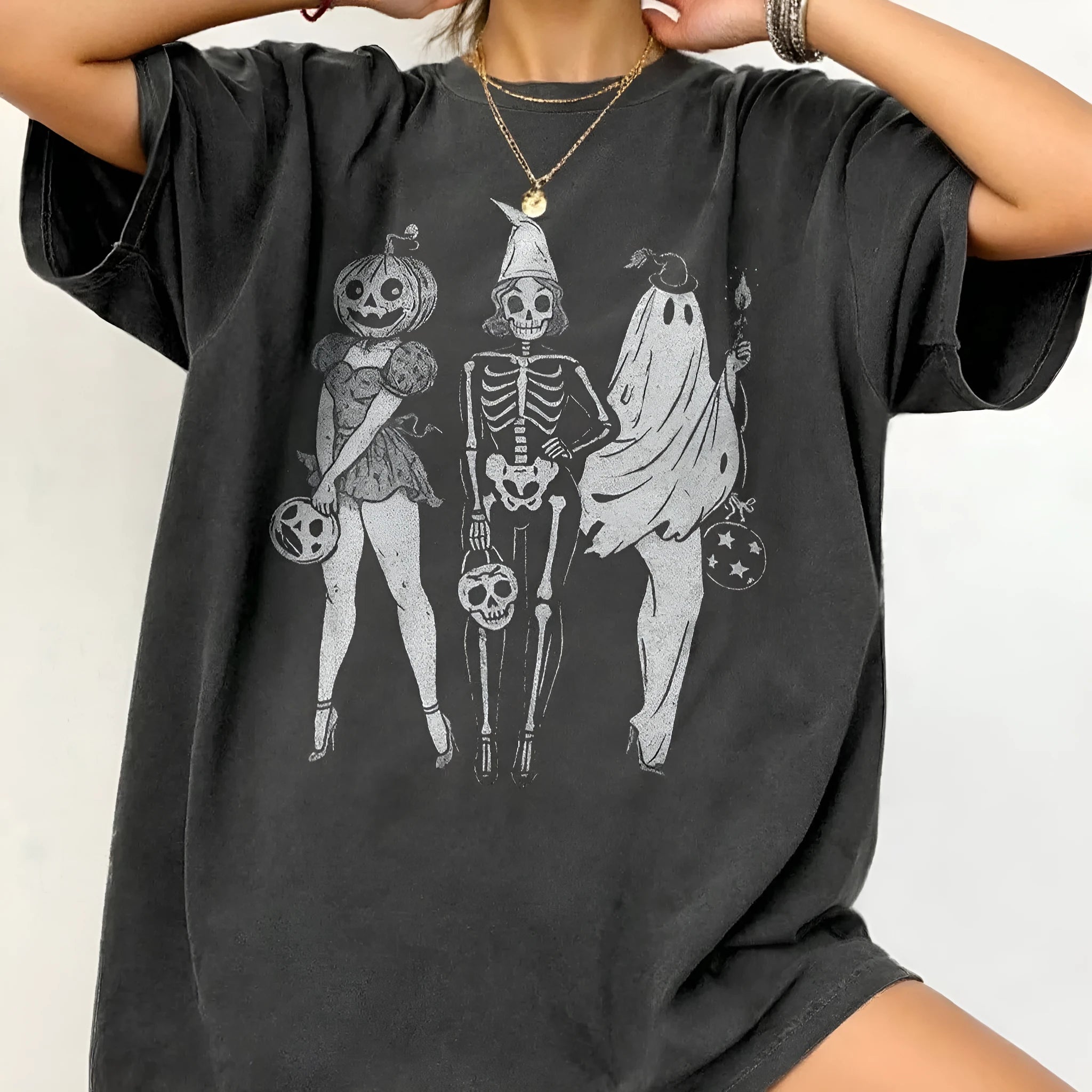 Loose fit cotton summer T-shirt for men and women in multiple colours with short sleeves and round neck