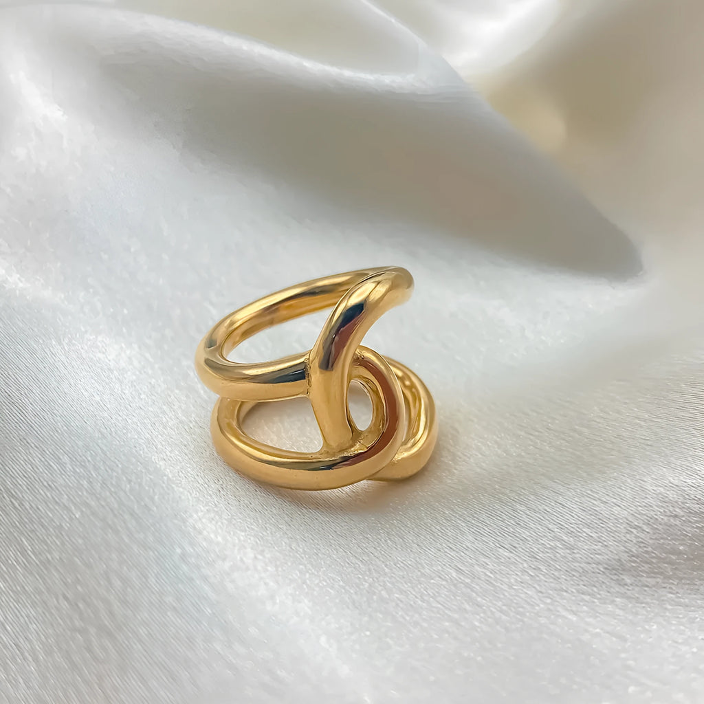 Women's adjustable stainless steel ring with knotted design and U-shaped geometric form