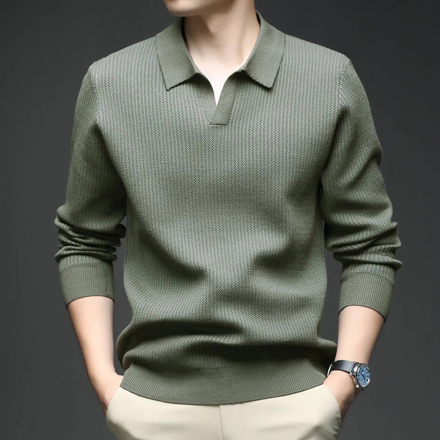 Men's loose fit pullover sweater in green colour, casual design with long sleeves