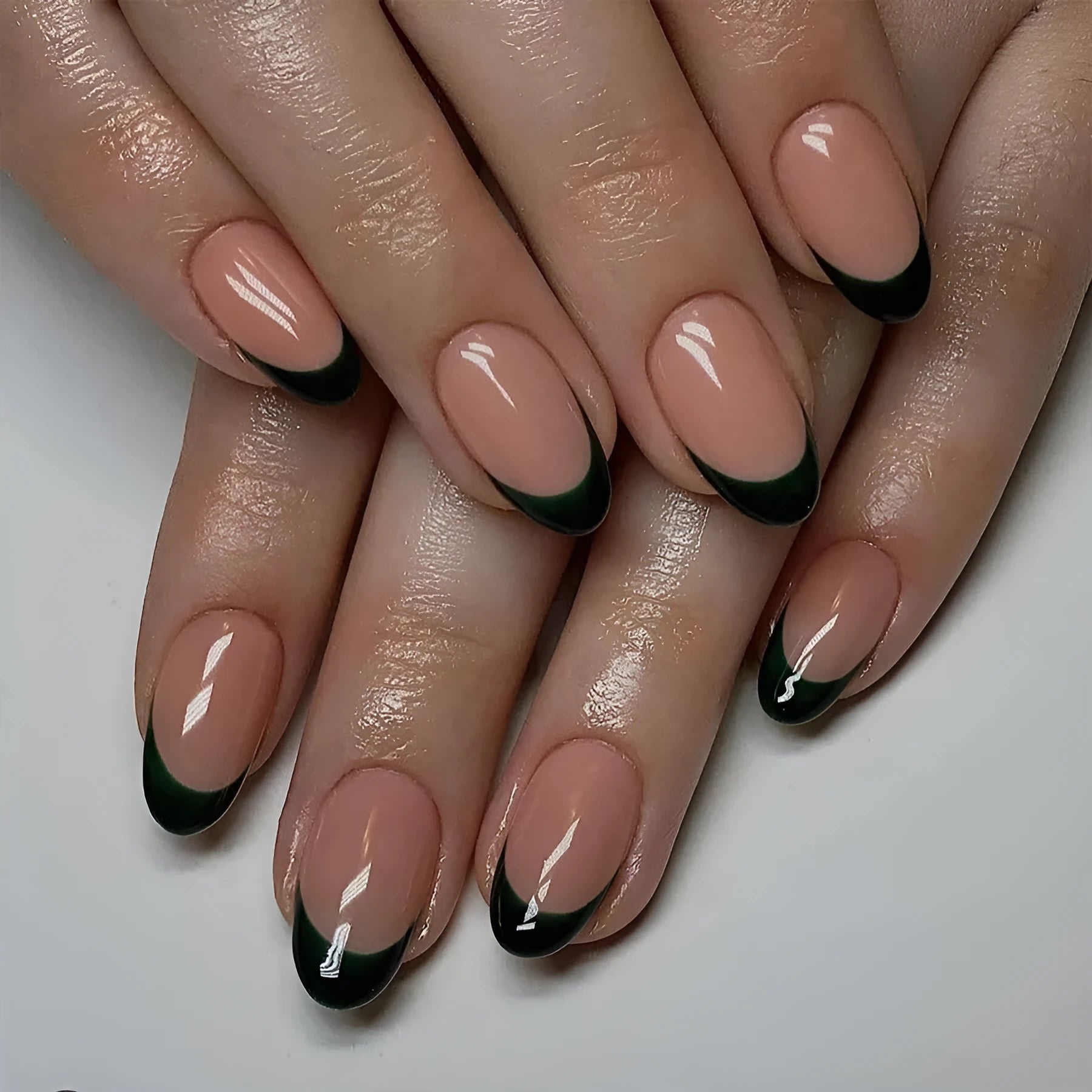 Black French style false nails in almond shape with short length, 24-piece set