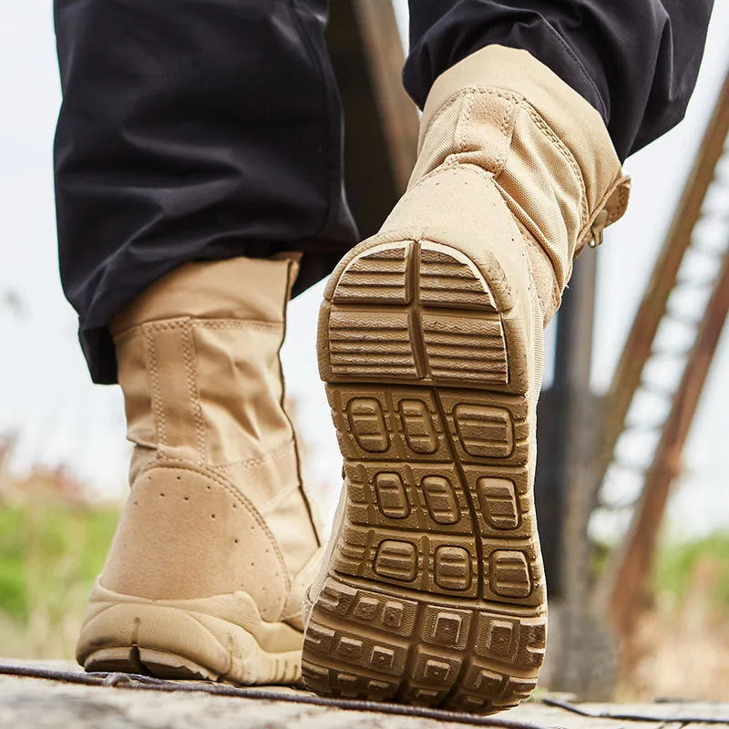 Yulong unisex tactical desert combat boots in black and sand colours for outdoor climbing and hiking.