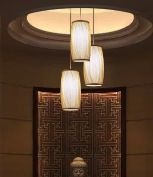 Bamboo plait decorative lamp with natural colour finish and E27 lamp holder