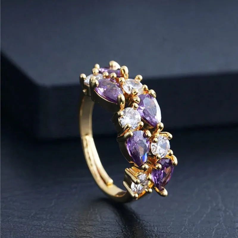 Adjustable open ring with heart-shaped zircon stones in gold or silver electroplated copper, unisex design