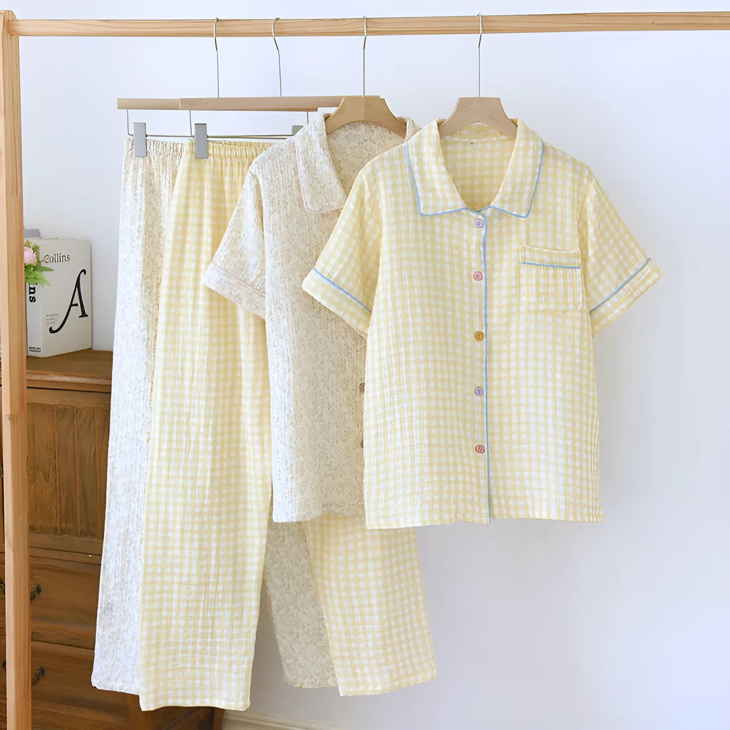 Washed cotton double-layer gauze short-sleeved top and trouser suit in a casual loose fit for summer.