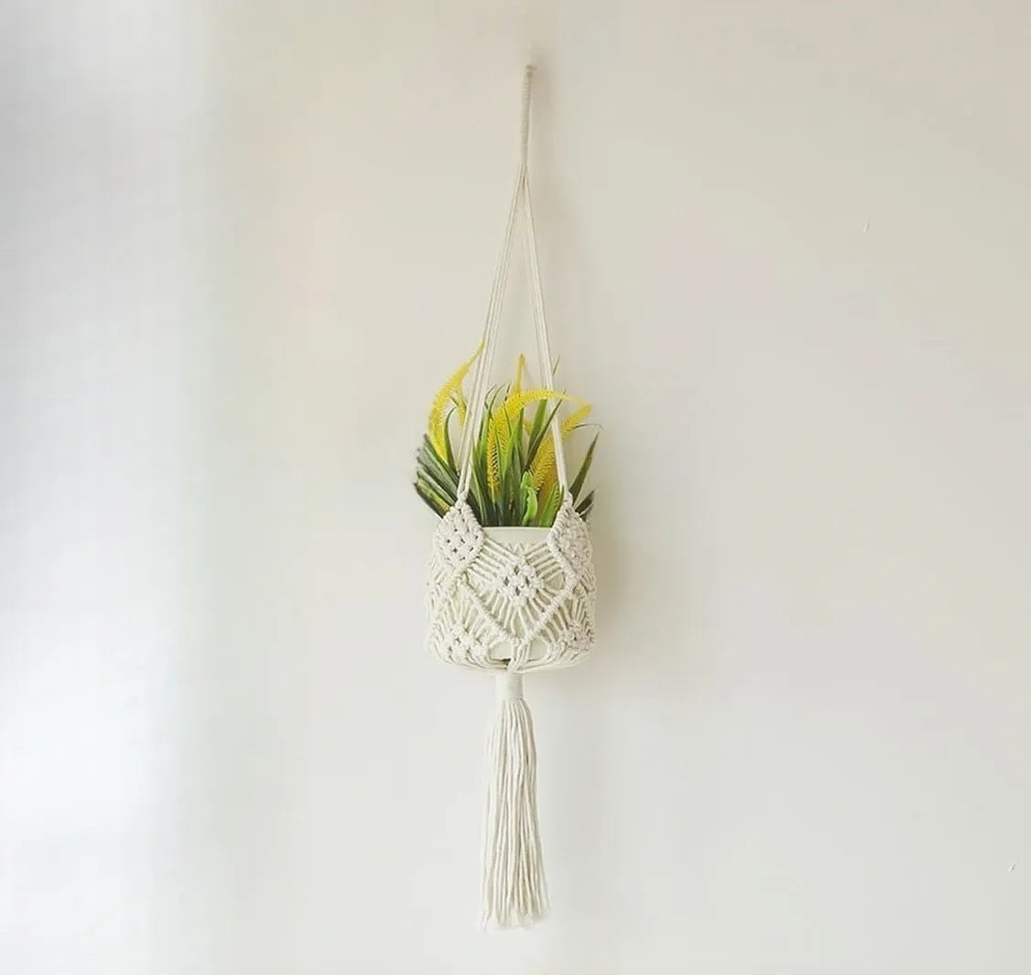 Hand-woven polyester cotton flower pot with net pocket design in brown colour