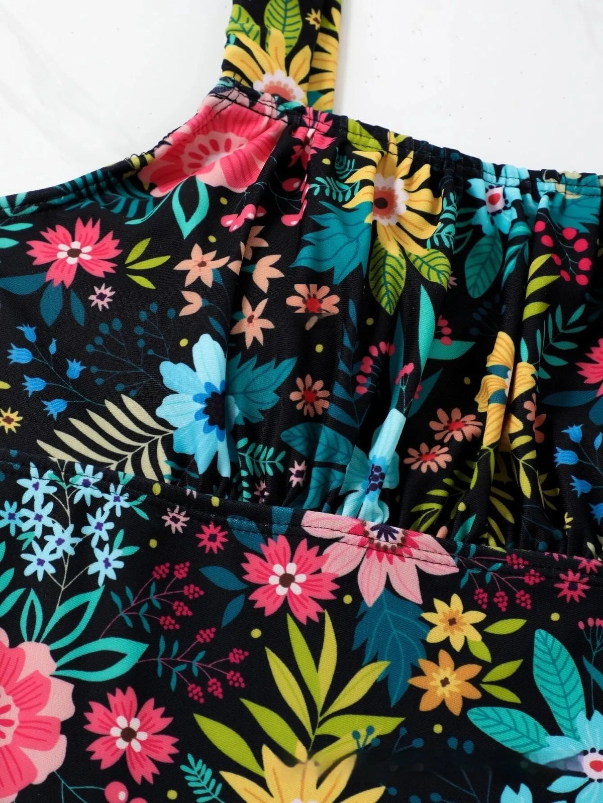 Women's pastoral style floral print one-piece swimsuit with polyester lining