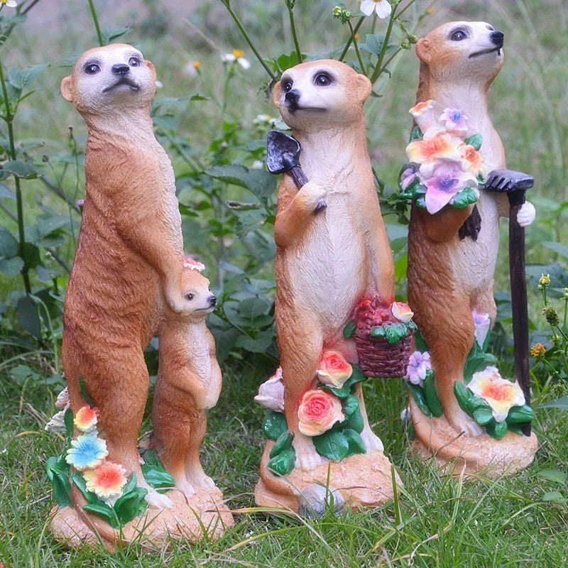 Straw hat mongoose resin ornament for bonsai and garden decoration.