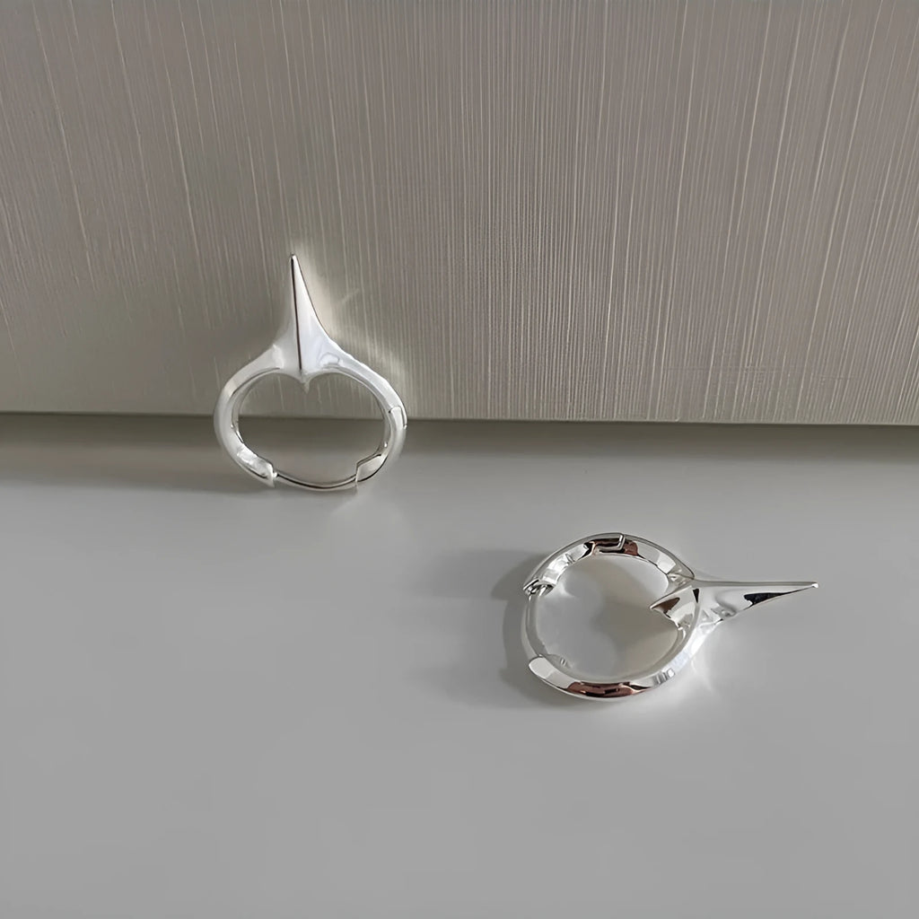 Geometric star-shaped clip-on earrings for women with copper white gold plating in platinum colour