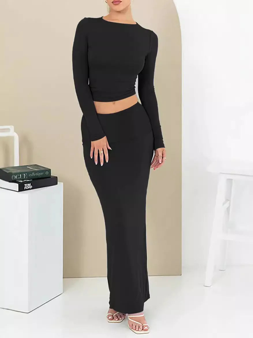 Women's polyester two-piece suit in slim fit with long skirt and three-quarter sleeves