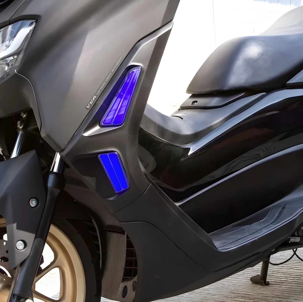 Yamaha NMAX155 LED turn signal lights in white yellow, blue yellow, and red yellow colour options