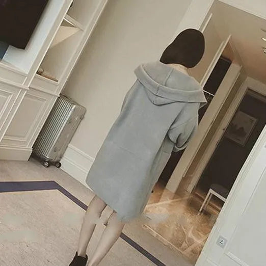 Plus size women's thin coat in loose fit with lace trim detail on cotton fabric