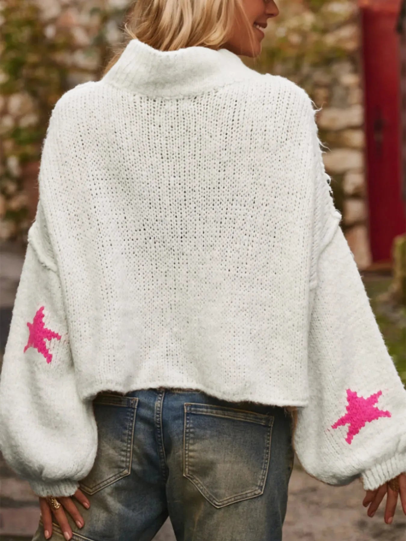 Women's white thick turtleneck pullover sweater with star pattern and loose street fashion styling