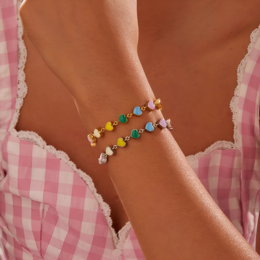 Heart-shaped stainless steel bracelet for women with 18K electroplated gold or steel finish