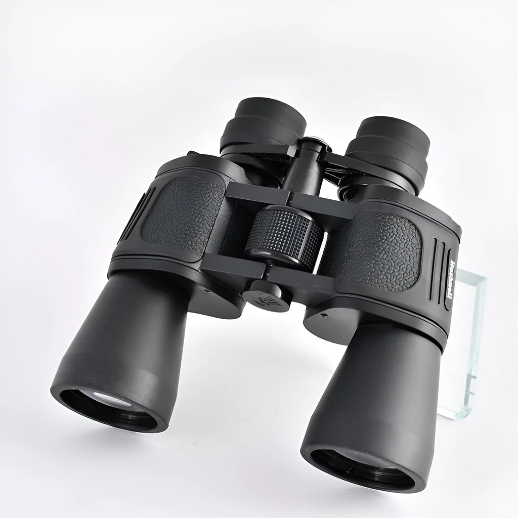 Outdoor binoculars with 20-120x continuous zoom and 100mm objective lenses