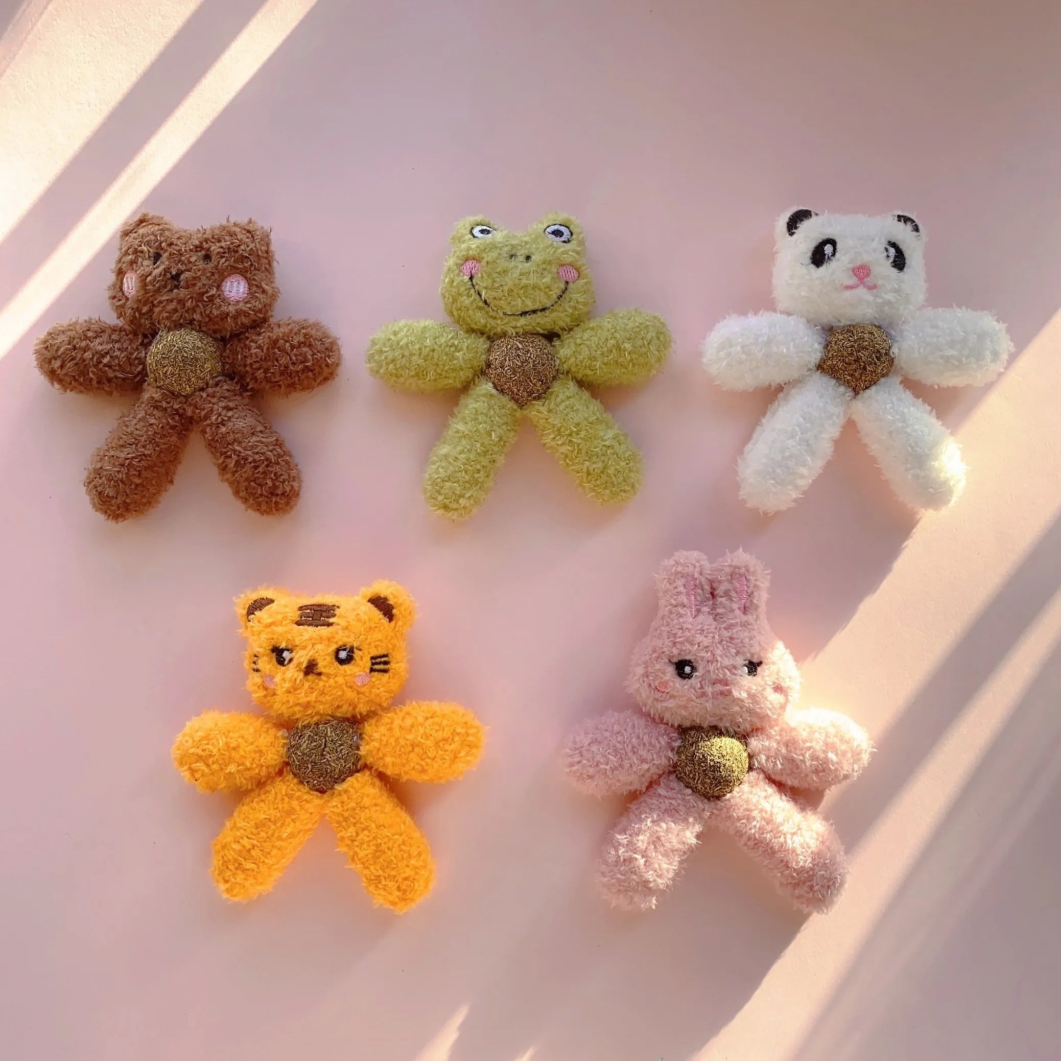 Brown bear style edible catnip chewing ball toy for cats dental care