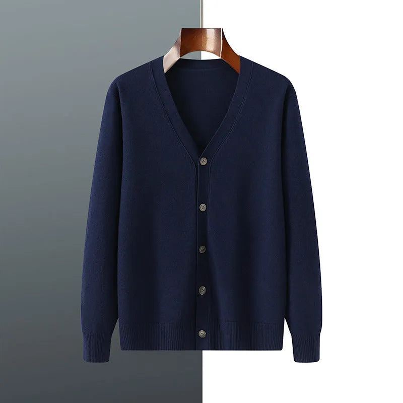Andy velvet cardigan coat for men with V-neck design and long sleeves in loose fit