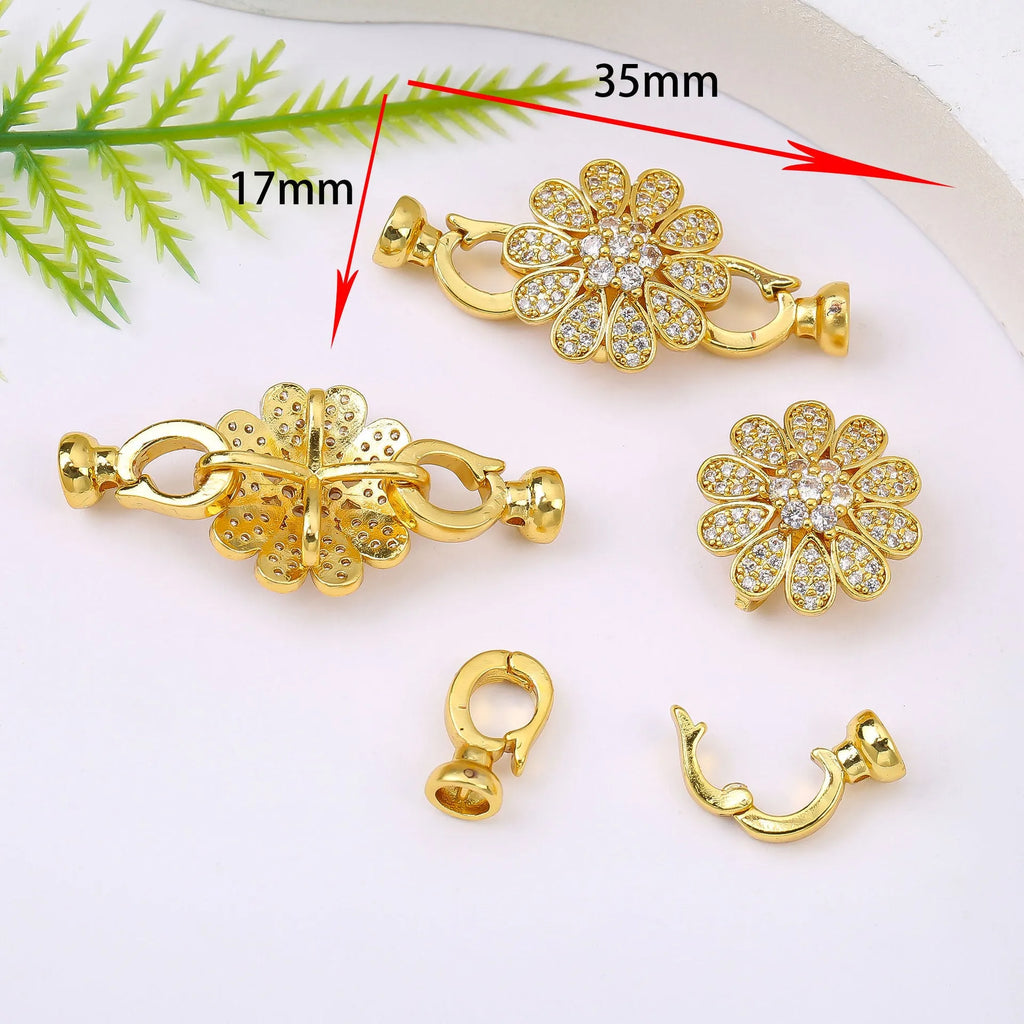 Small gold-coloured jewellery clasp with electroplated finish for DIY pearl necklaces