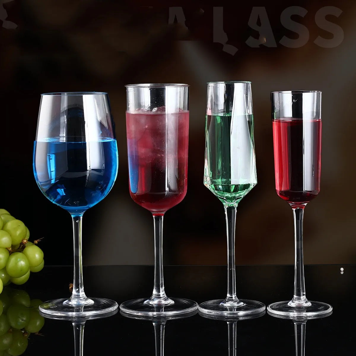 Modern clear PC acrylic wine bottle with simple design, shown in 300ml and 550ml capacity options.