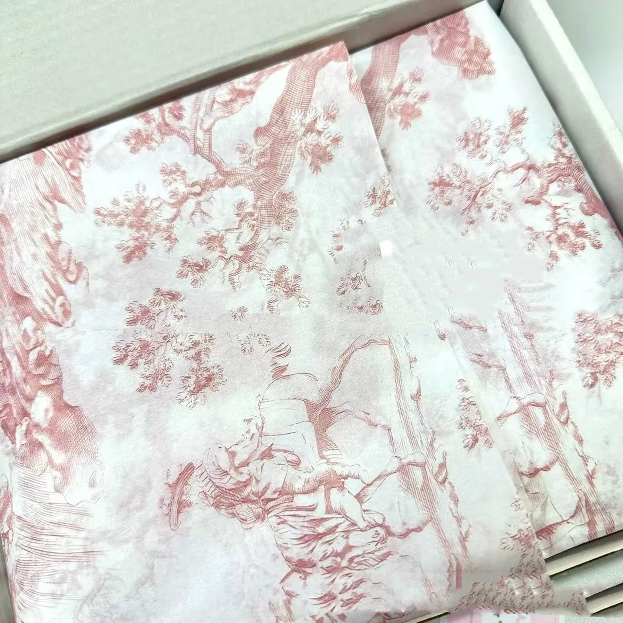 Pack of French MG tissue paper with retro floral print in pink purple and green purple colours, 50x70cm sheets.
