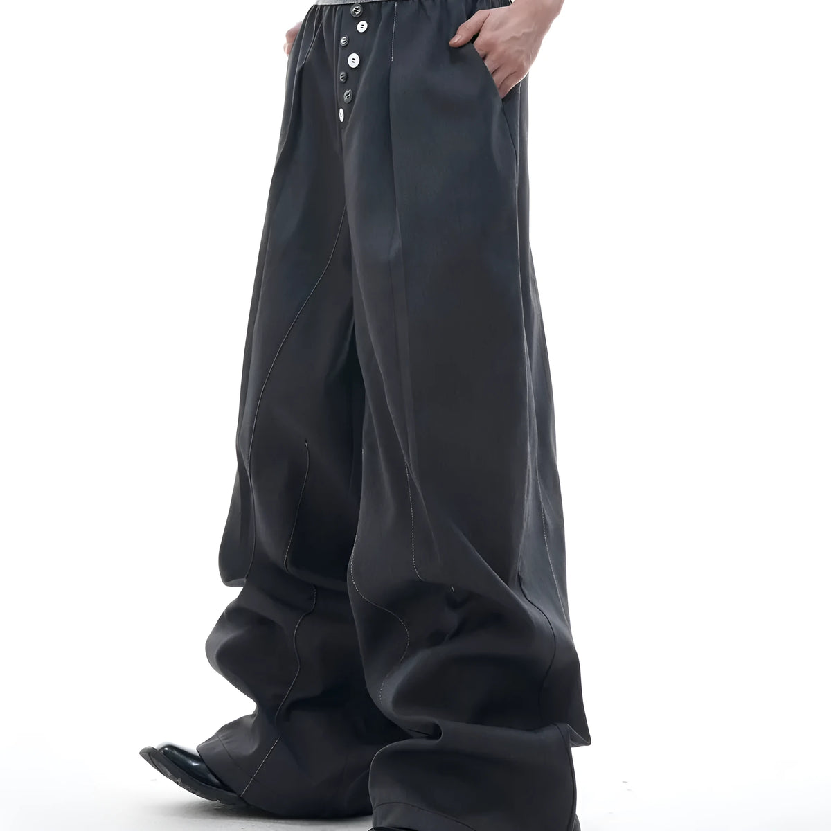 Straight-leg casual trousers with drooping waistline and button-open line design in grey
