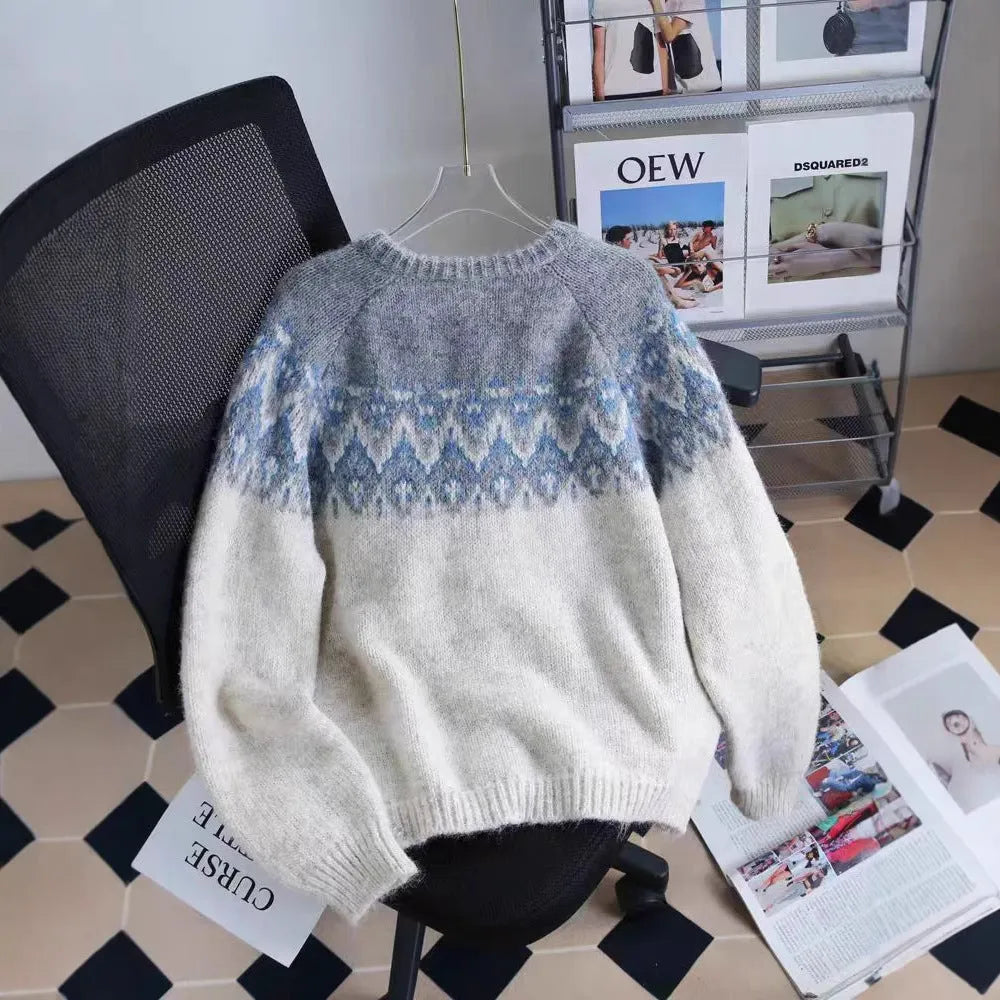 Women's contrast colour jacquard sweater coat in loose fit free size