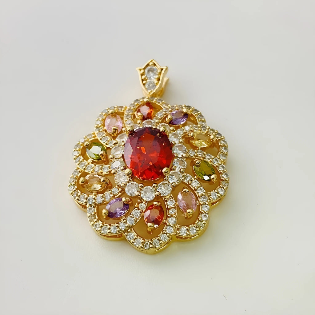 Close-up of a women's flower-shaped zircon pendant necklace in a gold colour finish on a chain.