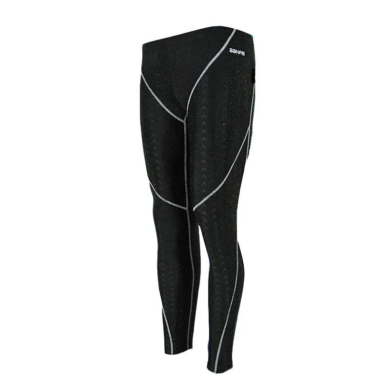 Men's cropped swimming trunks in nylon fabric with colour trim options