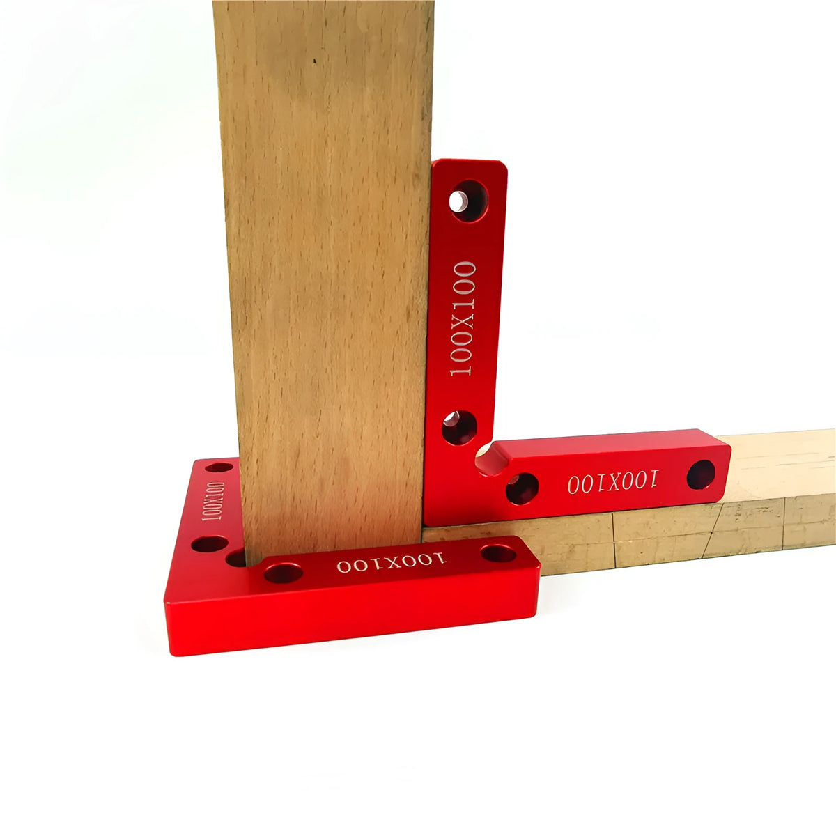 Aluminium woodworking right angle positioning block with scale markings for 90-degree jigsaw clamping