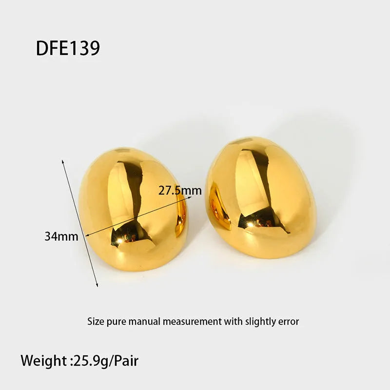 Geometric line design stainless steel ear studs with 18K gold electroplated glazed finish, colour DFE139.