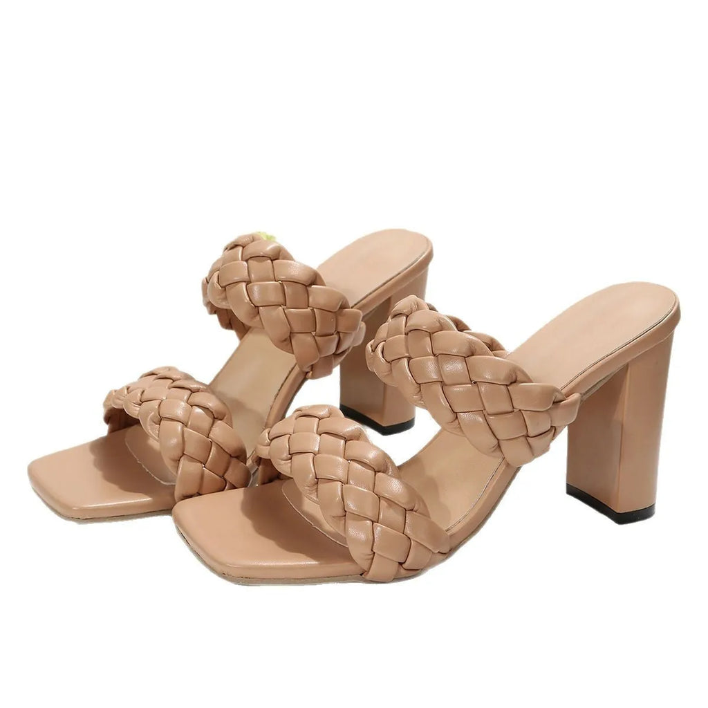 Square toe flip-flops with chunky heel and woven twisted straps in apricot colour.