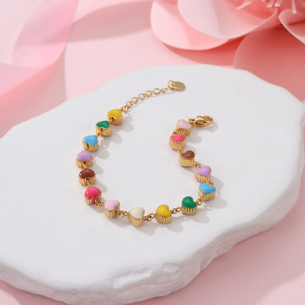 Heart-shaped stainless steel bracelet for women with 18K electroplated gold or steel finish