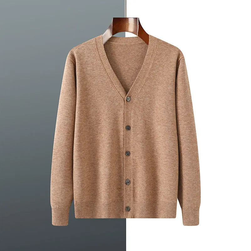 Andy velvet cardigan coat for men with V-neck design and long sleeves in loose fit
