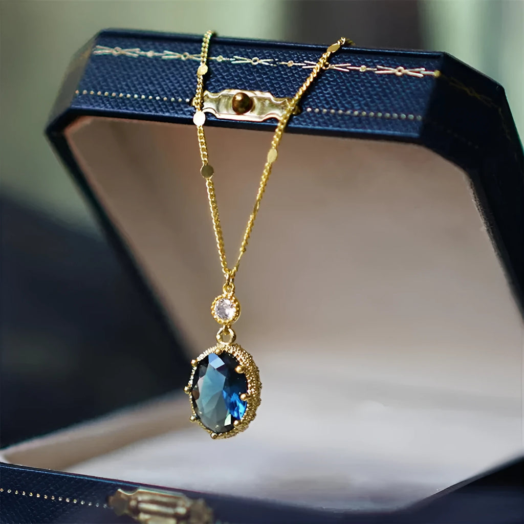 French retro gold necklace with geometric pendant on adjustable chain