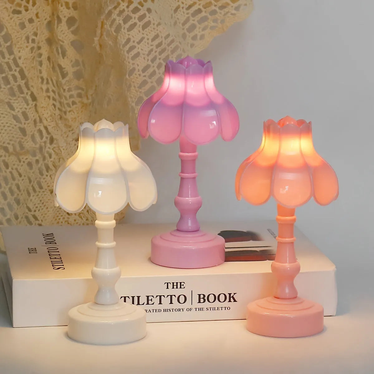 Retro pagoda shaped small night lamp with geometric stereo modelling in light purple colour